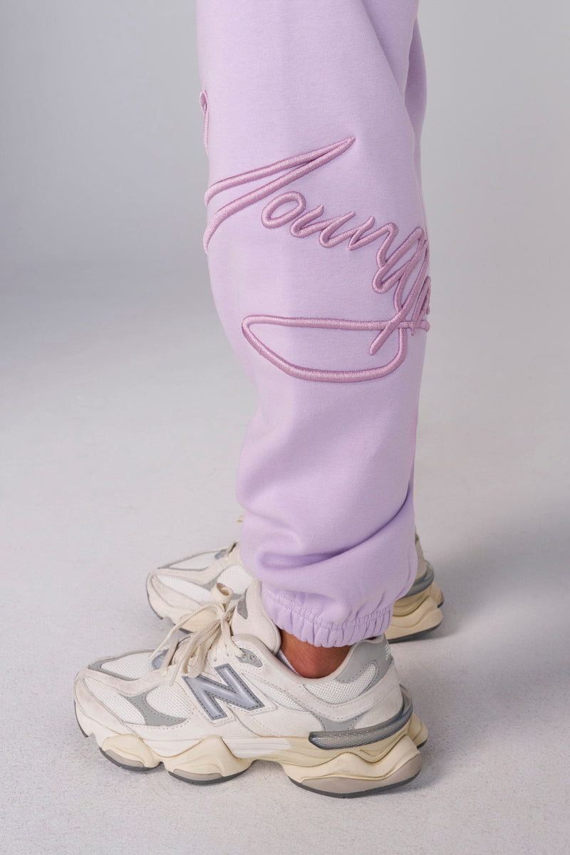 Pantalones deportivos W246 Signature