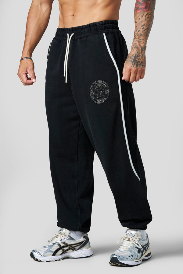 Pantalones deportivos con ribetes de la época dorada