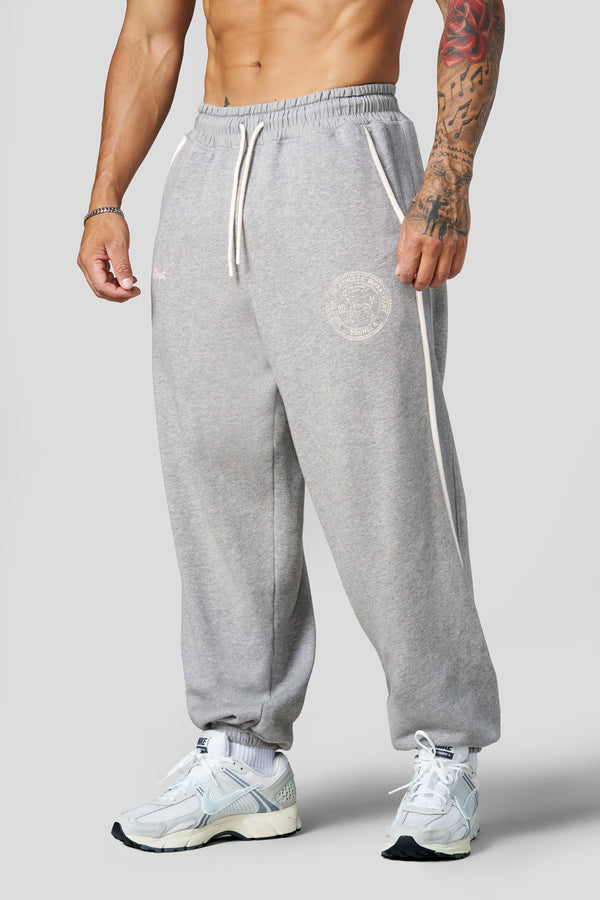Pantalones deportivos con ribetes de la época dorada
