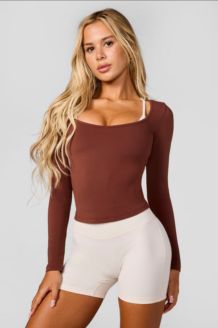 Camiseta de cuello de novia